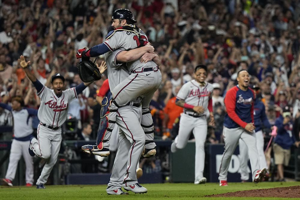 Strider cruises, the majors-best Braves pound the Rays 6-1 in