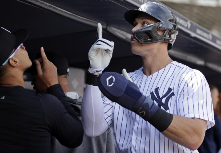 Judge homers twice, Yankees overcome 6-run deficit, beat Rays 9-8