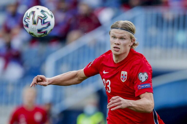 Erling Haaland looks a shoe in to win Premier League Golden Boot