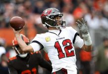 Brady, Bucs push for playoffs against struggling Cardinals