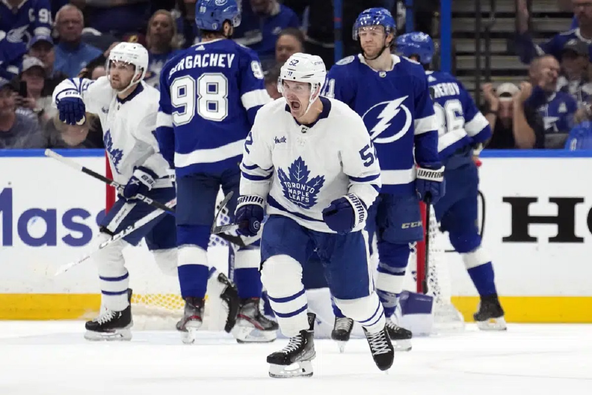 Maple Leafs beat Lightning 4-3 in playoff preview