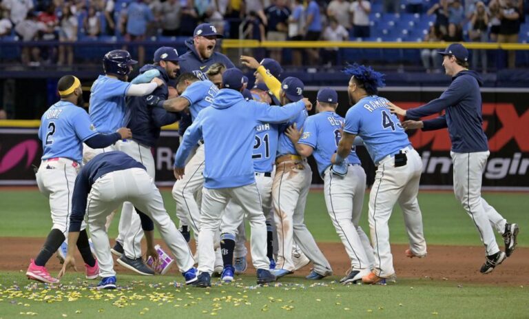 Cole wastes 6-run lead, Rays walk off the Yanks 8-7 in 10 innings. Take series in front of a wild home crowd of 32,142 at The trop.