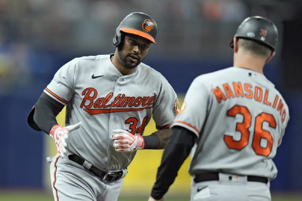O'Hearn has pinch RBI single in 9th, Orioles beat Rays 6-5 after blowing  5-run lead