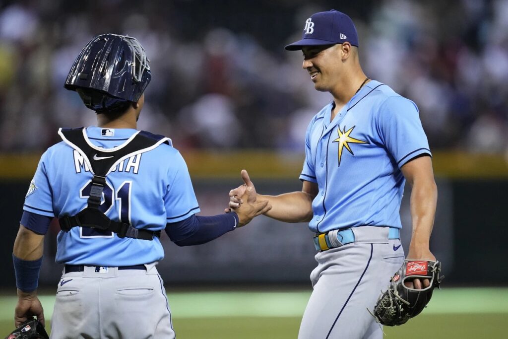 Josh Lowe hits 2-out, 2-run double in 9th in the Tampa Bay Rays' 3