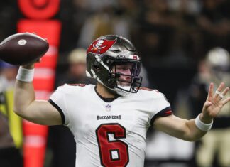 Up three games, Tampa Bay Buccaneers in rare driver's seat in NFC South but  have 'long way to go' - ESPN - Tampa Bay Buccaneers Blog- ESPN