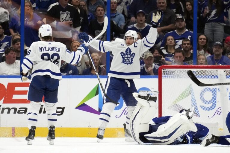 Tavares Celebrates Leafs Win Over Lightning