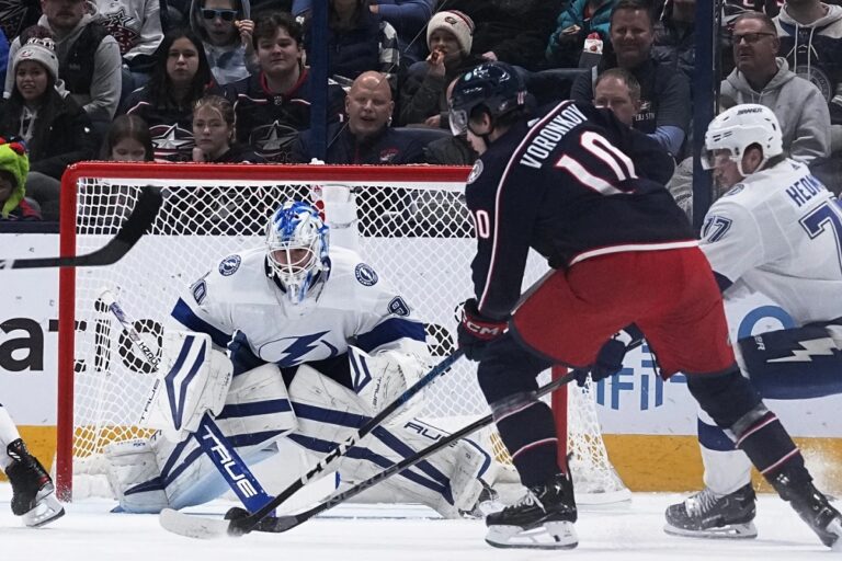 Jenner, Gudbranson score in 2-minute span in 3rd period, Blue Jackets rally to beat Lightning 4-2