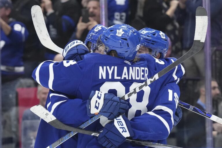 Nylander Celebrates Maple Leaf Win Over Tampa Bay