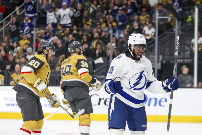 Duclair Celebrates Bolts Win Over Vegas