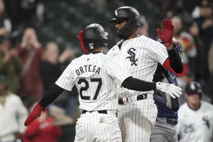 Eloy Jimenez Homers as White Sox Defeat Rays
