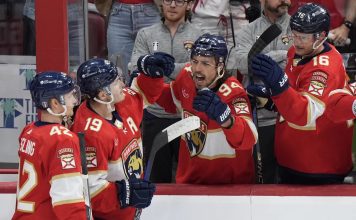 Panthers Win Opening Game 3-2 Over Lightning