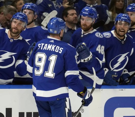 Stamkos And Lightning Defeat Blue Jackets