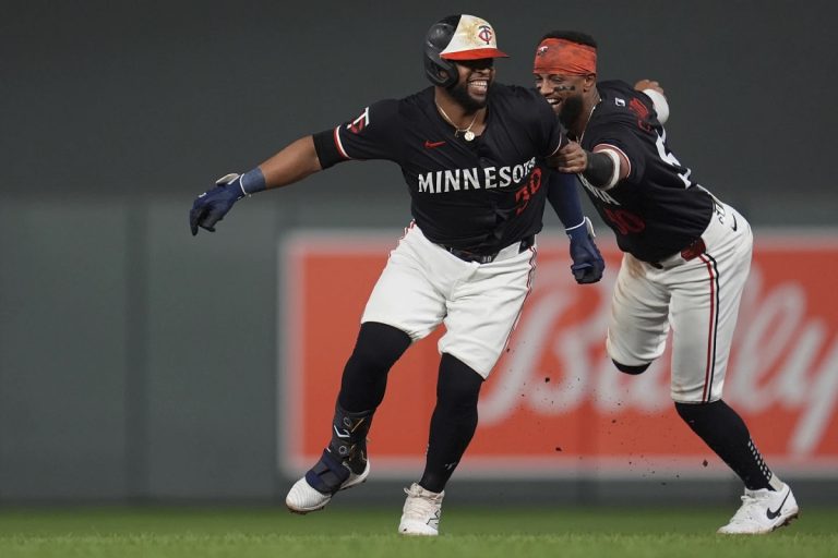 Twins rally to beat Rays 7-6 on Santana’s pinch-hit single in 9th and push win streak to 6