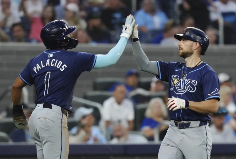 Brandon Lowe hits 2-run home run as Rays beat Blue Jays 4-2 to climb above .500