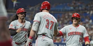 Reds Beat Rays 3-2