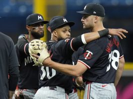 Twins Celebrate Split With Rays