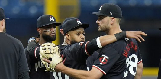 Twins Celebrate Split With Rays