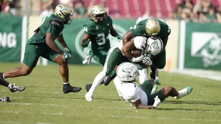 Sunshine State Showdown: USF travels south to face FAU tonight on ESPN as both look to get a much needed win