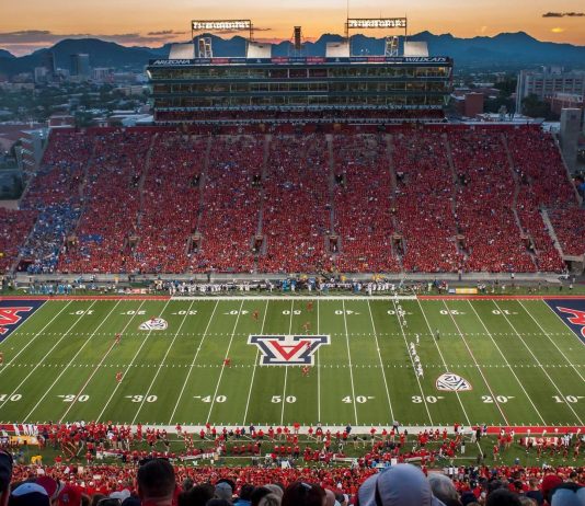 AP- ARIZONA WILDCATS COLLEGE FOOTBALL