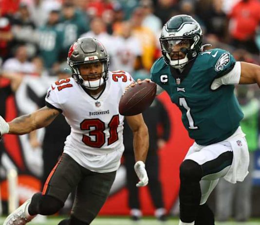 Buccaneers Show Heart in Narrow Loss to Eagles