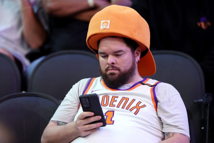 Dallas Mavericks v Phoenix Suns - Game Seven