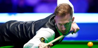 Northern Ireland Open QF: Judd Trump turns on the style to finish off John Higgins 5-2 Judd Trump
