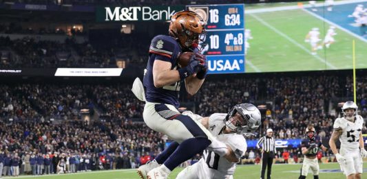Navy Edges Army 17-16 in Historic Rivalry at M&T Bank Stadium. A big game for Florida’s Military and Vets Bragging Rights.