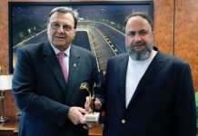 Hellenic Olympic Committee Announces Gold Sponsorship Partnership President of the Hellenic Olympic Committee, Isidoros Kouvelos, with Vangelis Marinakis, owner of Capital Maritime & Trading Corp. Photo: Hellenic Olympic Committee